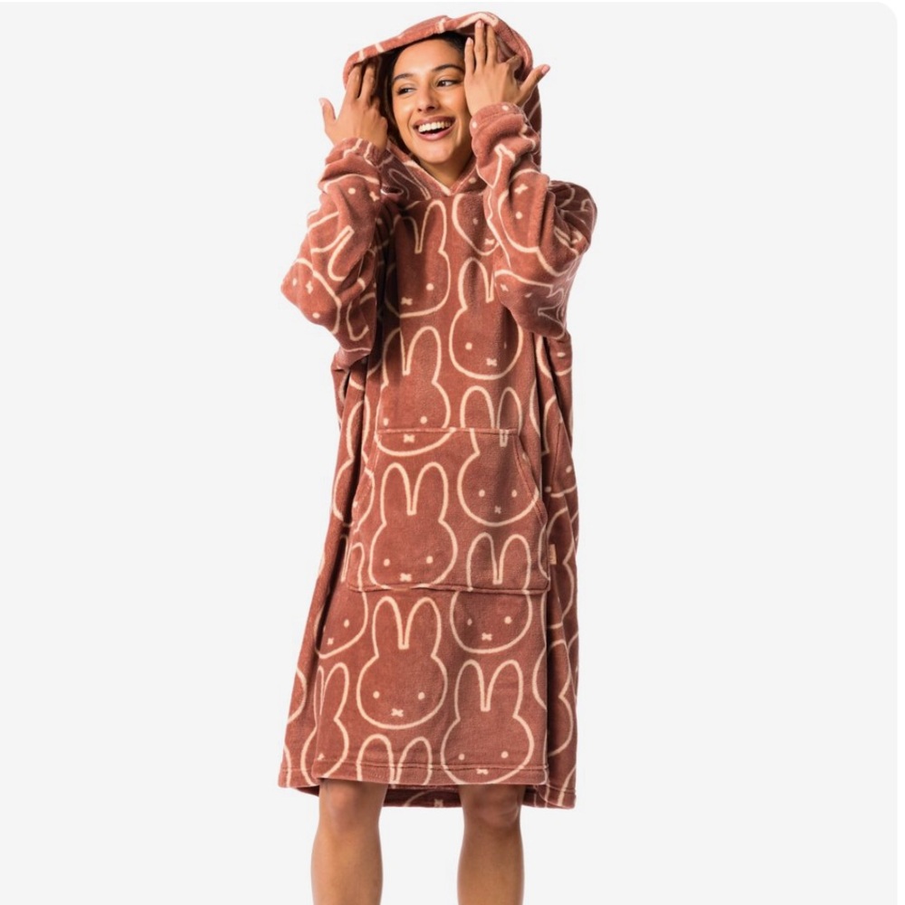 Miffy Plushy Hooded Pullover Robe